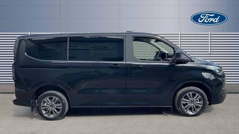 Ford Tourneo Custom 320 L1 Diesel Fwd 2.0 EcoBlue 136ps H1 Titanium 8 seater Auto